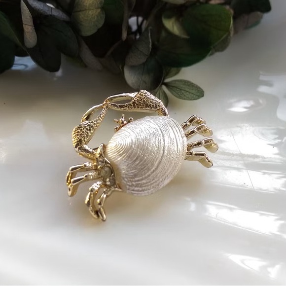 Gerry'S Jewelry - Gerry’s Vintage 90s Gold and Silver Crab Brooch